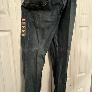 Wrangler Men's Dark Blue Relaxed Jeans